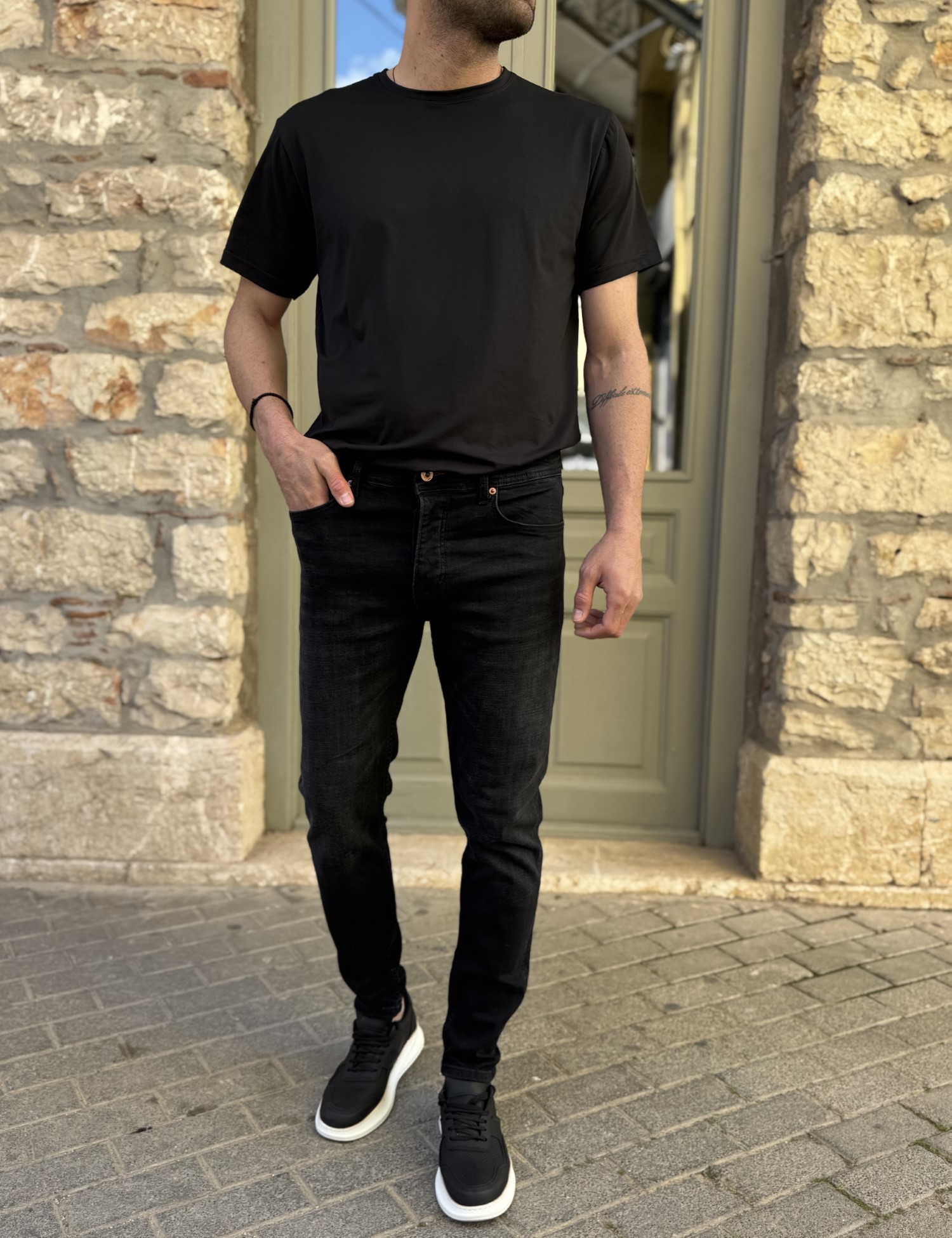 Ανδρικό Slim μαύρο ξεβαμμένο τζιν παντελόνι πεντάτσεπο με κουμπιά 3LN513 φωτογραφία